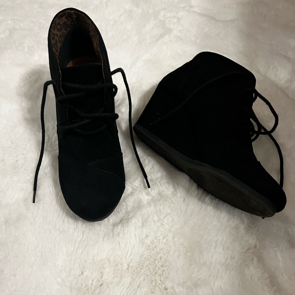 Maurice’s size 7 booties